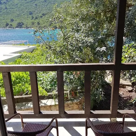 Calm Lagoon At Sea Apartmán